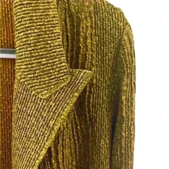 Flair Women’s Blazer, Size Medium, Buttery Crepe Material, Olive and Mustard - Picture 3 of 8